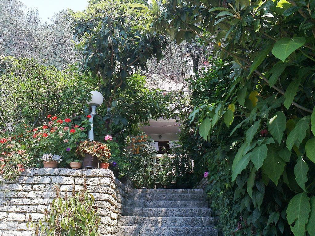 Oaza Guest House Sveti Stefan Extérieur photo